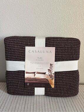 NWT King Textured Waffle Coverlet Dark Fig - Casaluna